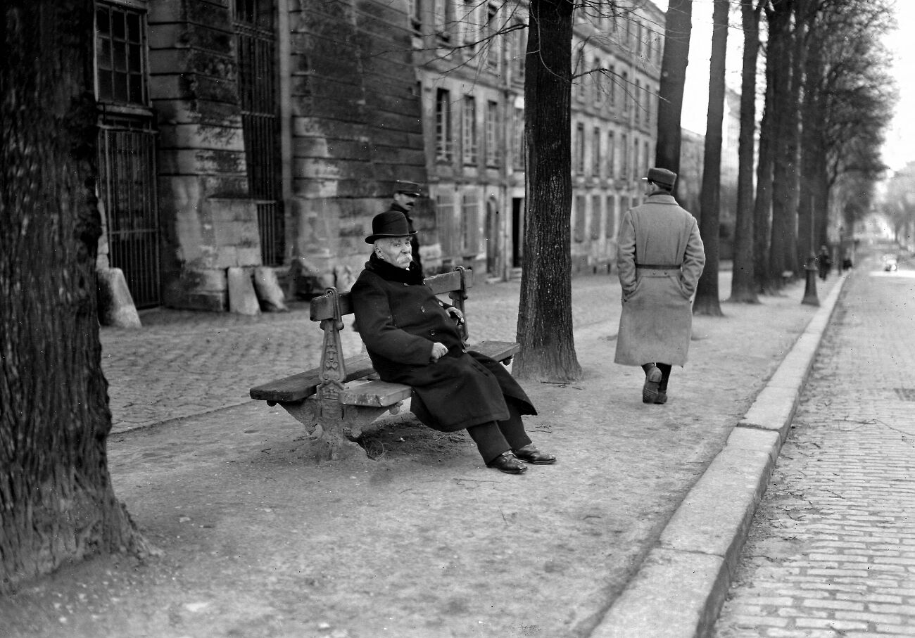 Georges Clemenceau (1841-1929), homme d'Etat français, en convalescence après l'attentat dont il fut victime. Versailles, 1919