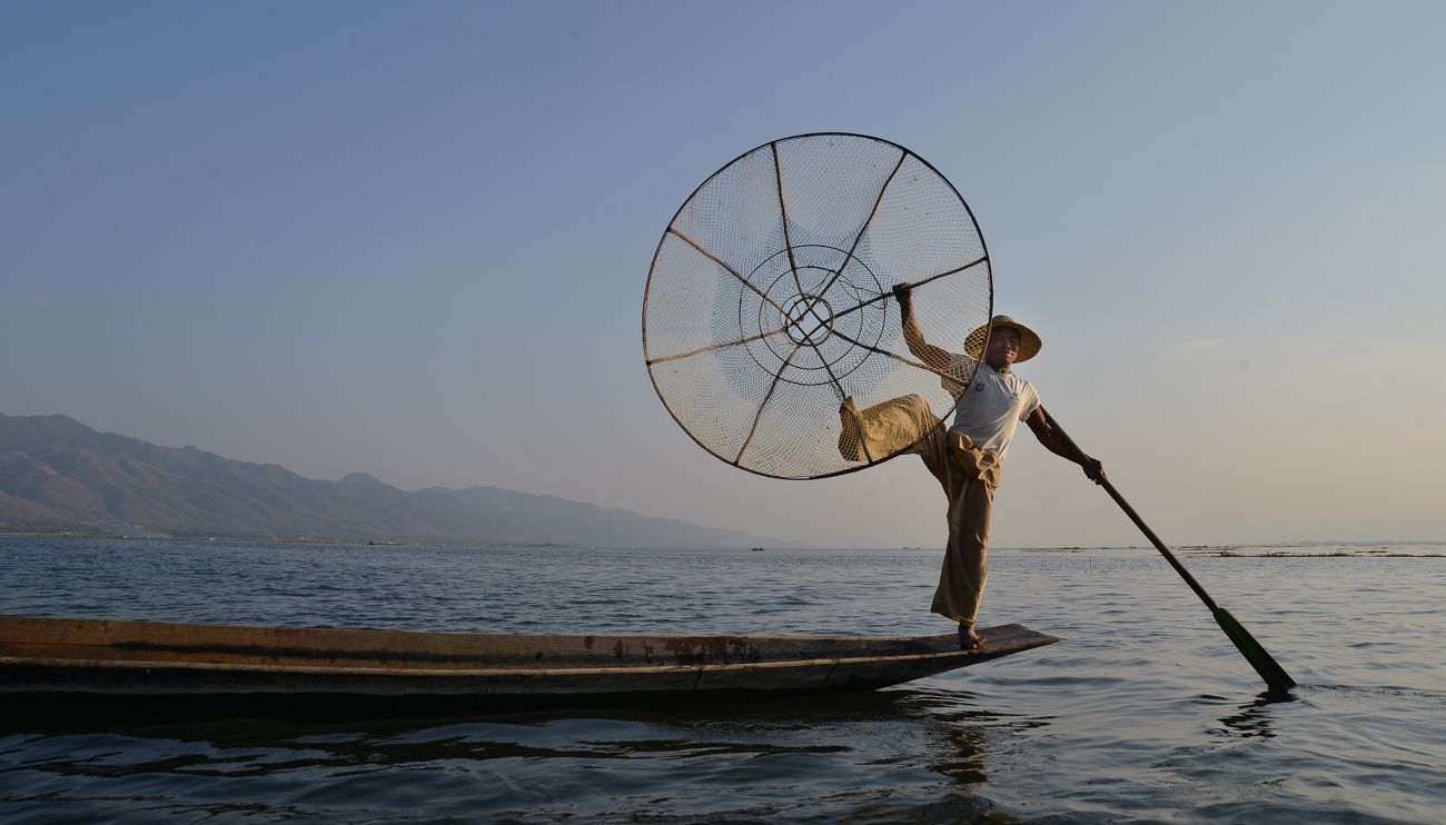 Les pêcheurs acrobates du lac Inlé, Birmanie - 1