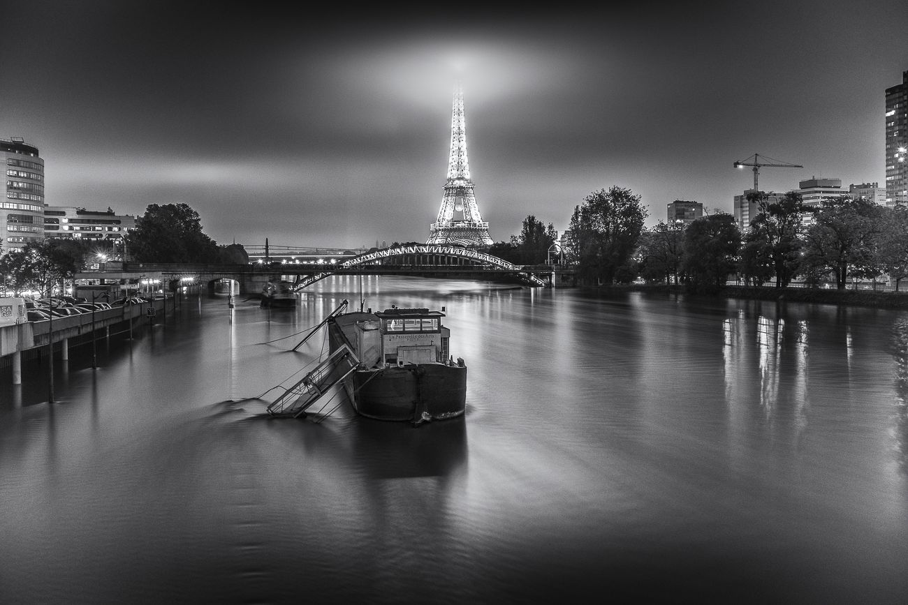 Paris et la crue, la Passerelle des Arts