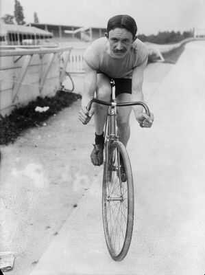 Didier, coureur cycliste français. France, 1912