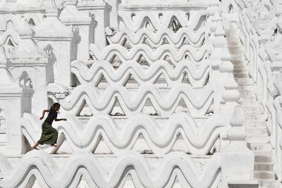 La pagode blanche à Mingun, Birmanie