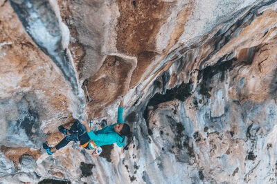 Nina Caprez Climbing 2